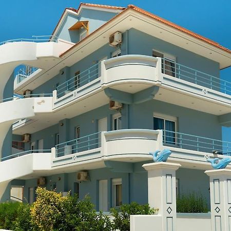 Megat Seaview And Seaside Apartments เอียลิซอส ภายนอก รูปภาพ